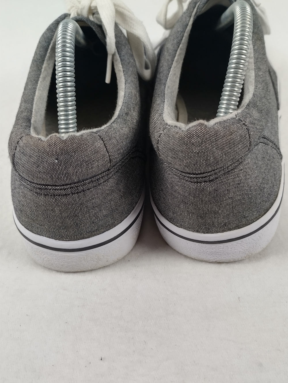 BKE Mens Size 11 Canvas Cloth Lace Up Causal Wear Super Grip Sole Performance - Picture 6 of 10